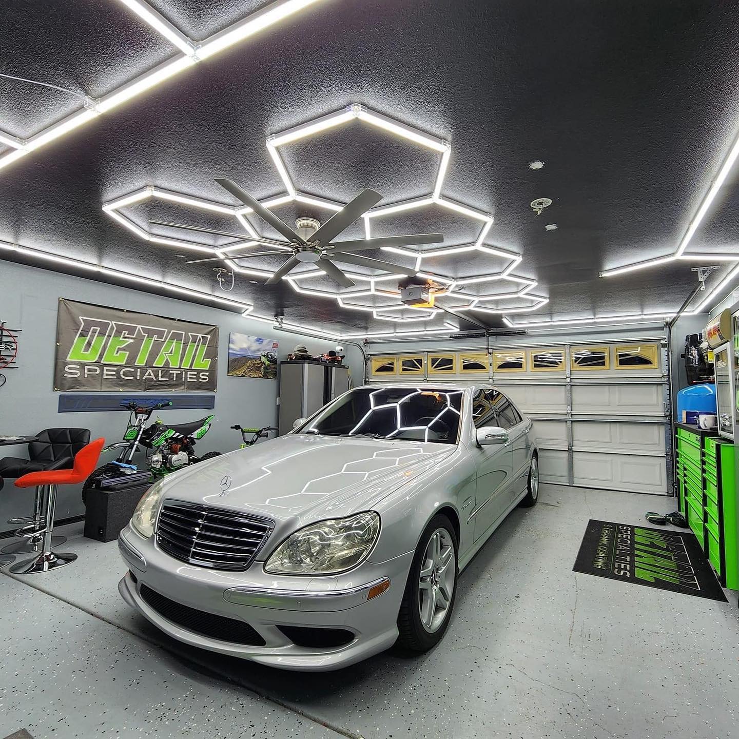 Hyperlite Hexagon Garage Lights Gen 2 - 14 Grid (12.5 x 7.3 ft) - Image 5