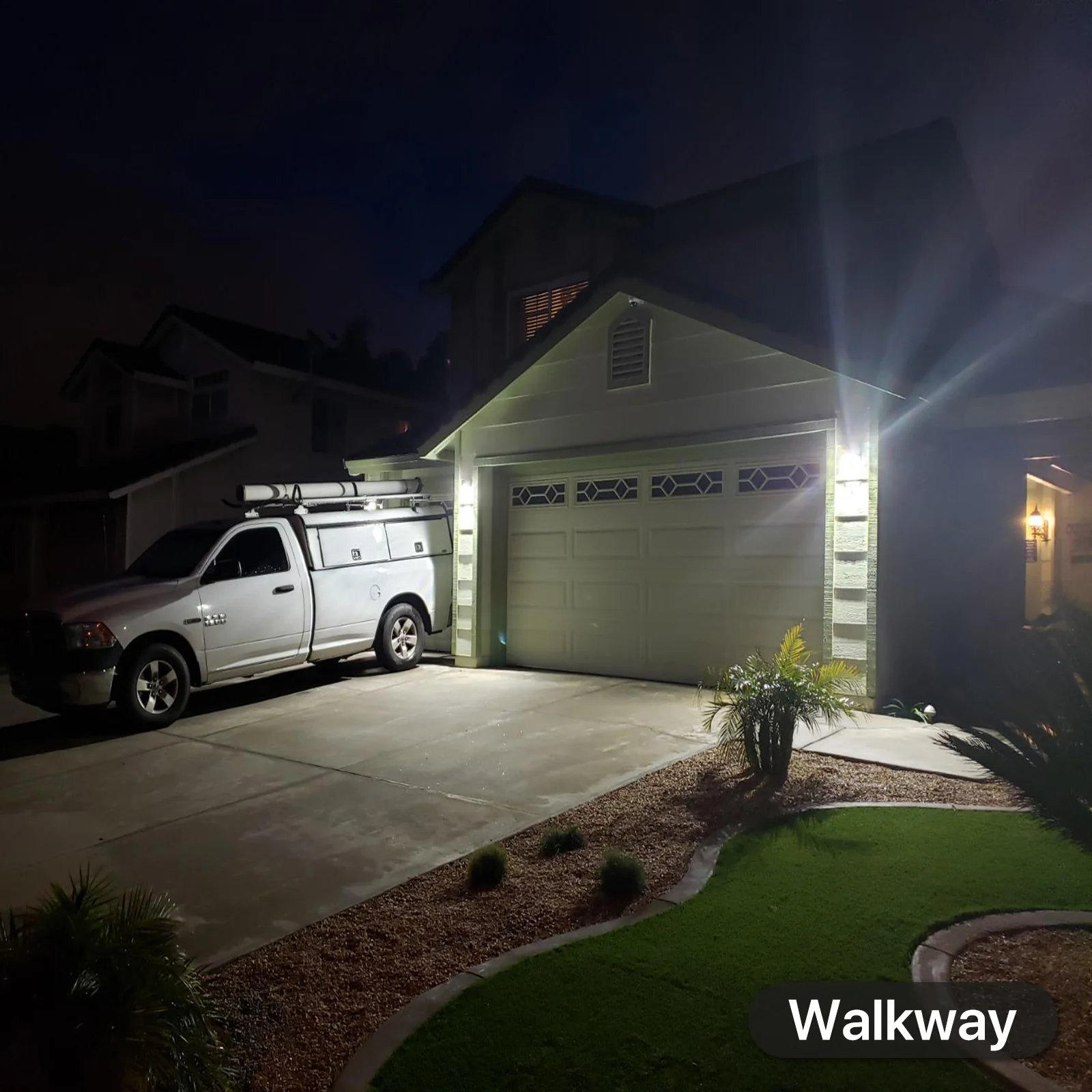 LED Mini Wall Pack Light with Photocell, Bronze, 3600 lumens, 5000K, AC 120V - Image 8